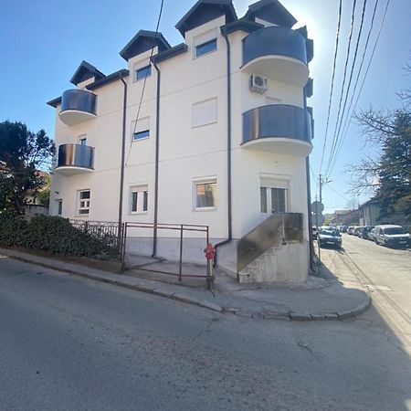 Apartmanizvezdara Belgrado Buitenkant foto